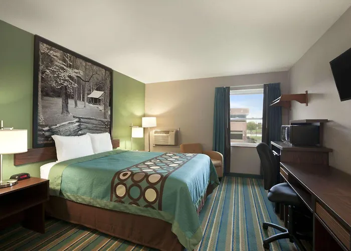 Hotel Super 8 By Wyndham 2*
